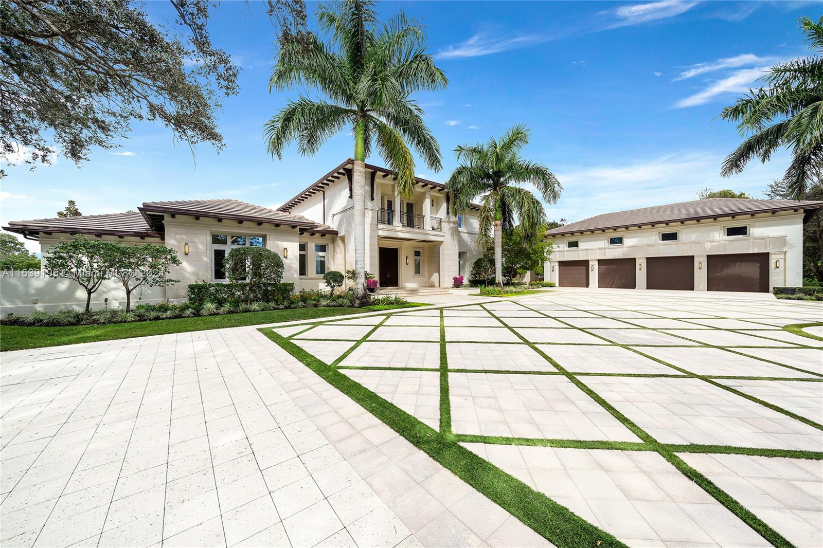 3185 S Willow Ln, Weston, Florida 33331, 5 Bedrooms Bedrooms, ,4 BathroomsBathrooms,Residential,For Sale,3185 S Willow Ln,A11539195