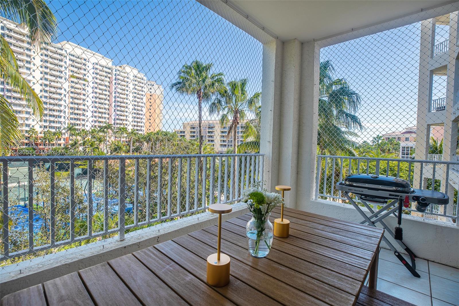 717 Crandon Blvd 407, Key Biscayne, Florida 33149, 2 Bedrooms Bedrooms, ,2 BathroomsBathrooms,Residential,For Sale,717 Crandon Blvd 407,A11543051