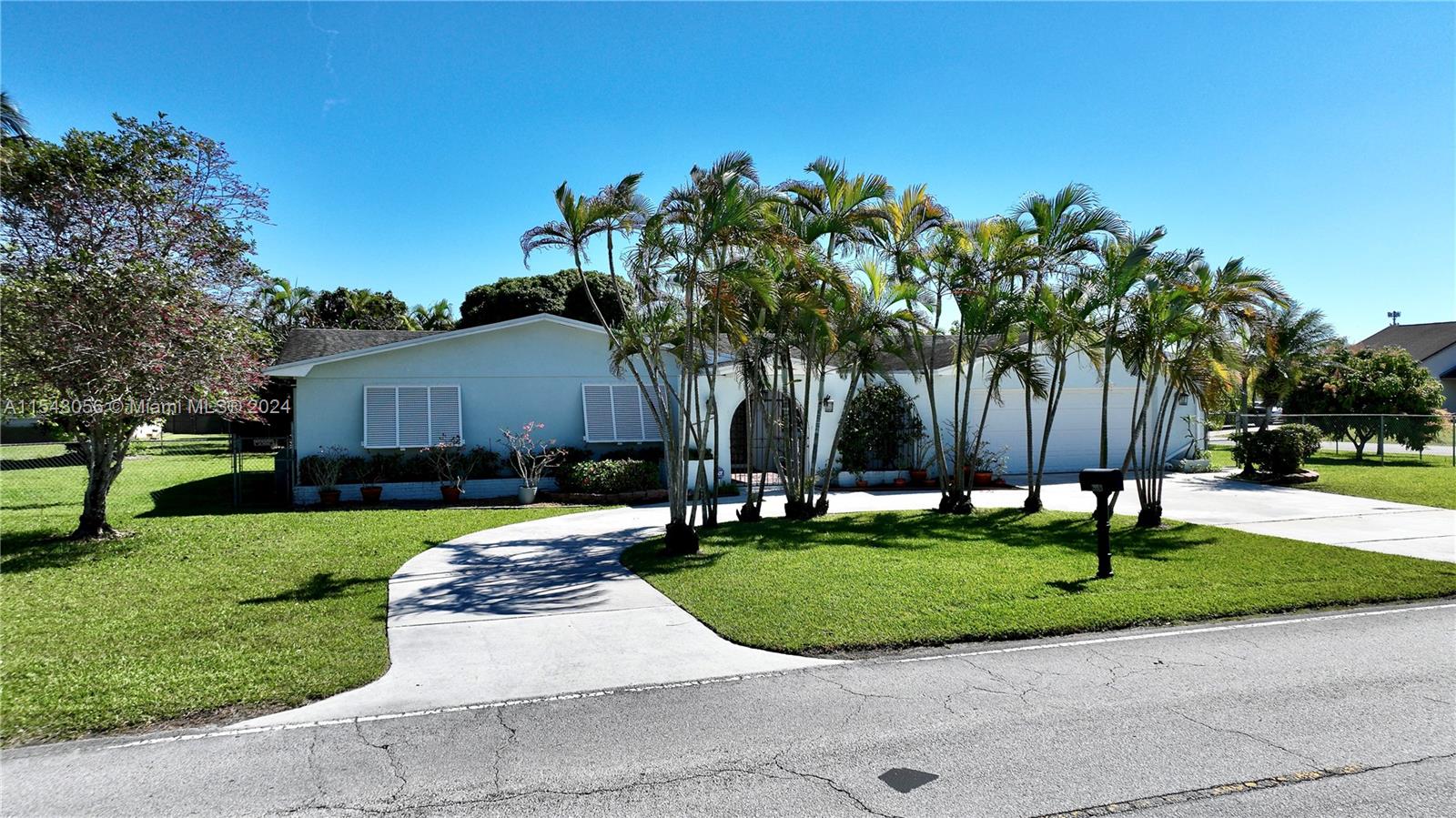 28521 SW 162nd Ave, Homestead, Florida 33033, 4 Bedrooms Bedrooms, ,2 BathroomsBathrooms,Residential,For Sale,28521 SW 162nd Ave,A11543056