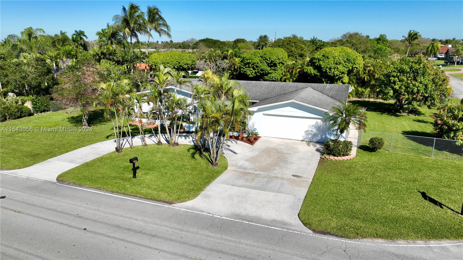 28521 SW 162nd Ave, Homestead, Florida 33033, 4 Bedrooms Bedrooms, ,2 BathroomsBathrooms,Residential,For Sale,28521 SW 162nd Ave,A11543056