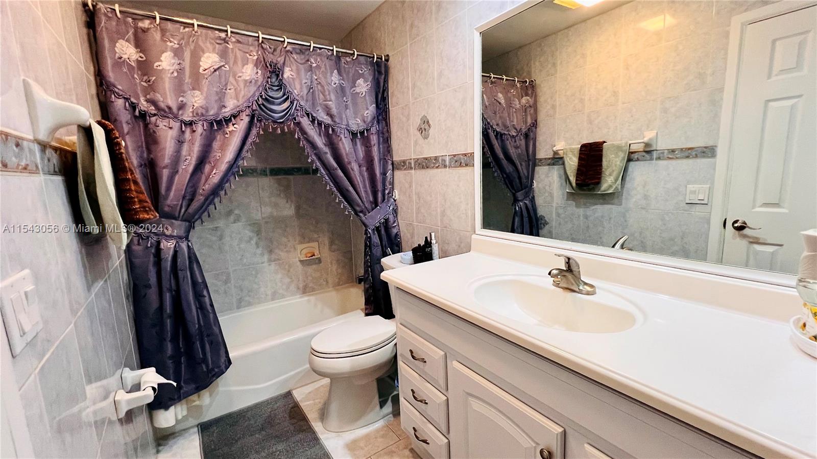 28521 SW 162nd Ave, Homestead, Florida 33033, 4 Bedrooms Bedrooms, ,2 BathroomsBathrooms,Residential,For Sale,28521 SW 162nd Ave,A11543056