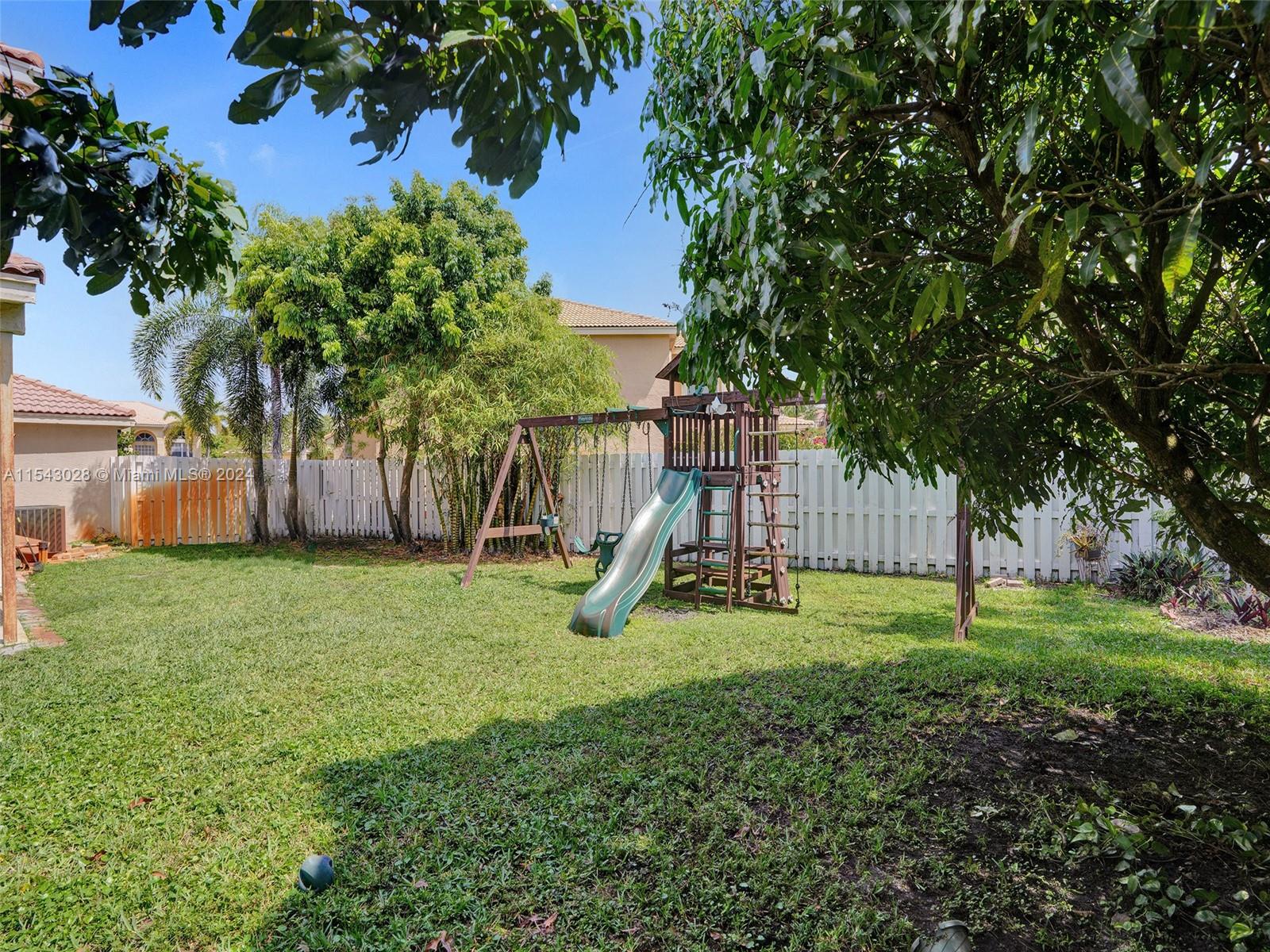 17876 35th Dr, Miramar, FL, 33029 United States, 4 Bedrooms Bedrooms, ,2 BathroomsBathrooms,Residential,For Sale,35th Dr,A11543028