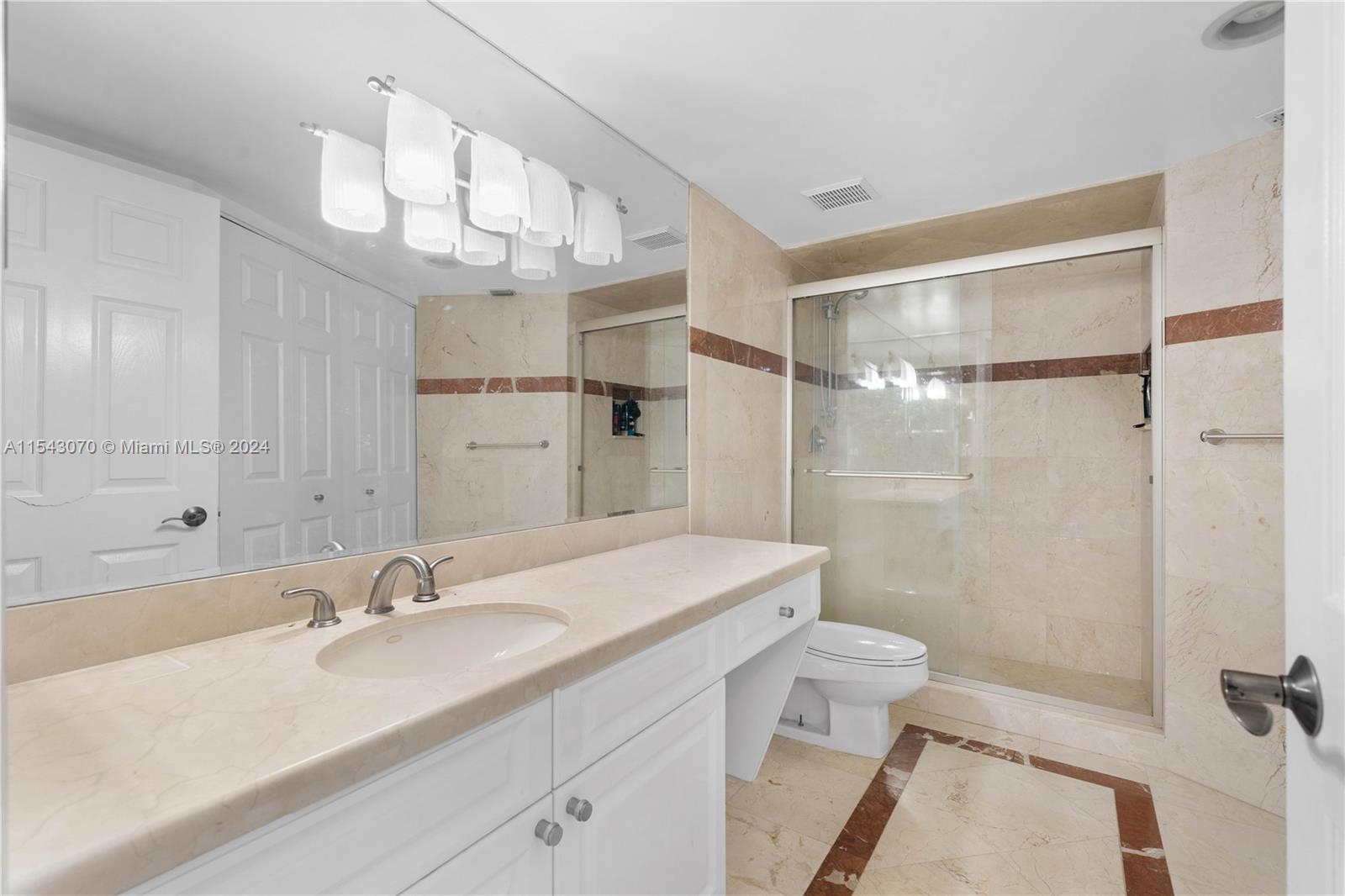 3500 Mystic Pointe Dr 3502, Aventura, Florida 33180, 2 Bedrooms Bedrooms, ,2 BathroomsBathrooms,Residential,For Sale,3500 Mystic Pointe Dr 3502,A11543070