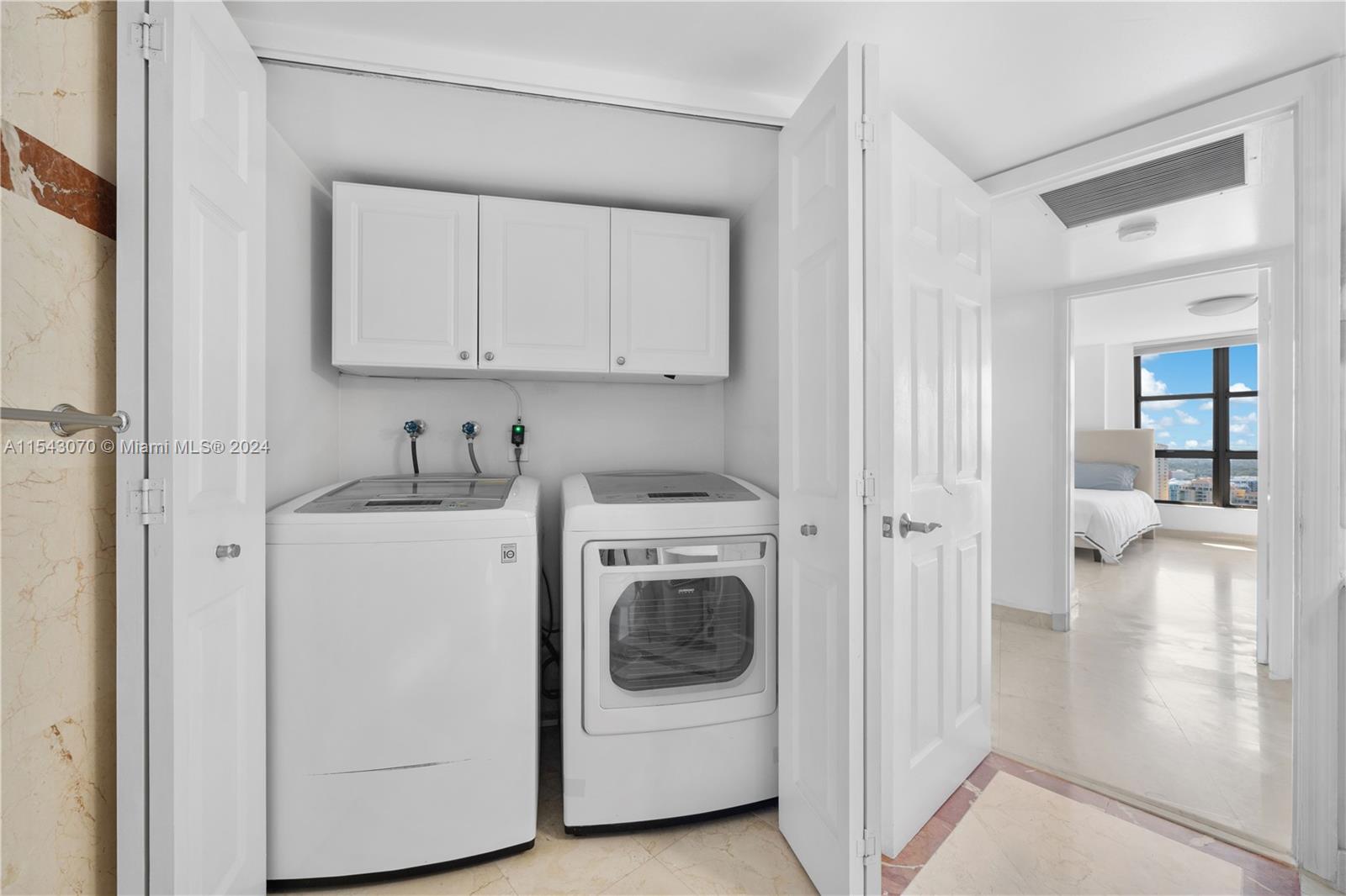 3500 Mystic Pointe Dr 3502, Aventura, Florida 33180, 2 Bedrooms Bedrooms, ,2 BathroomsBathrooms,Residential,For Sale,3500 Mystic Pointe Dr 3502,A11543070