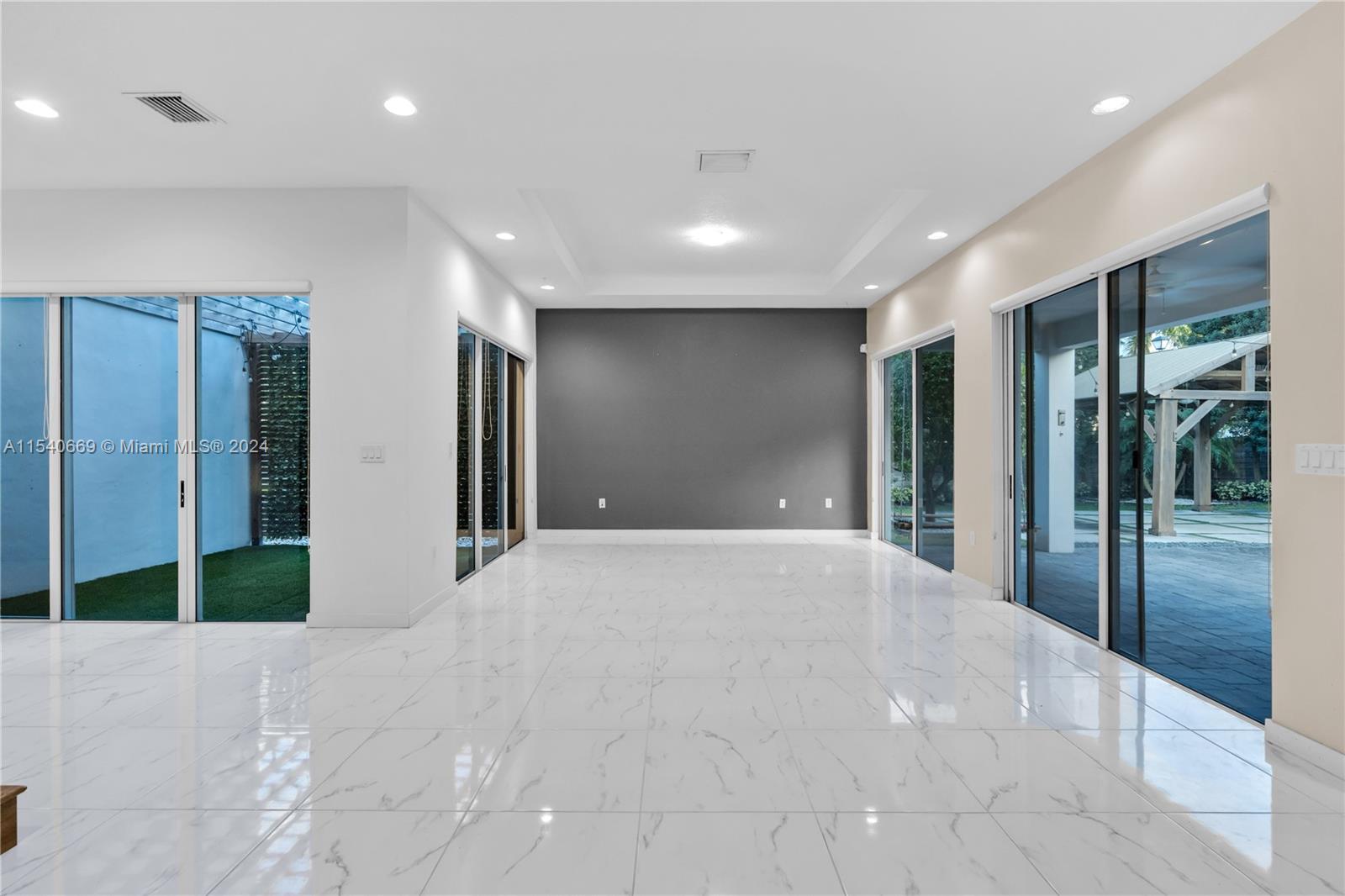 15018 SW 176th St 0, Miami, Florida 33187, 5 Bedrooms Bedrooms, ,4 BathroomsBathrooms,Residentiallease,For Rent,15018 SW 176th St 0,A11540669