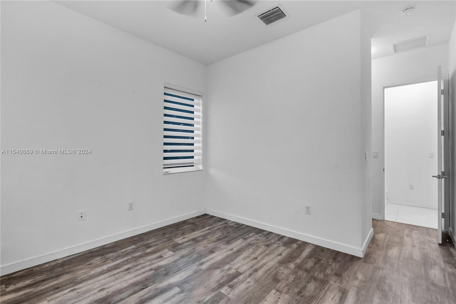 15018 SW 176th St 0, Miami, Florida 33187, 5 Bedrooms Bedrooms, ,4 BathroomsBathrooms,Residentiallease,For Rent,15018 SW 176th St 0,A11540669