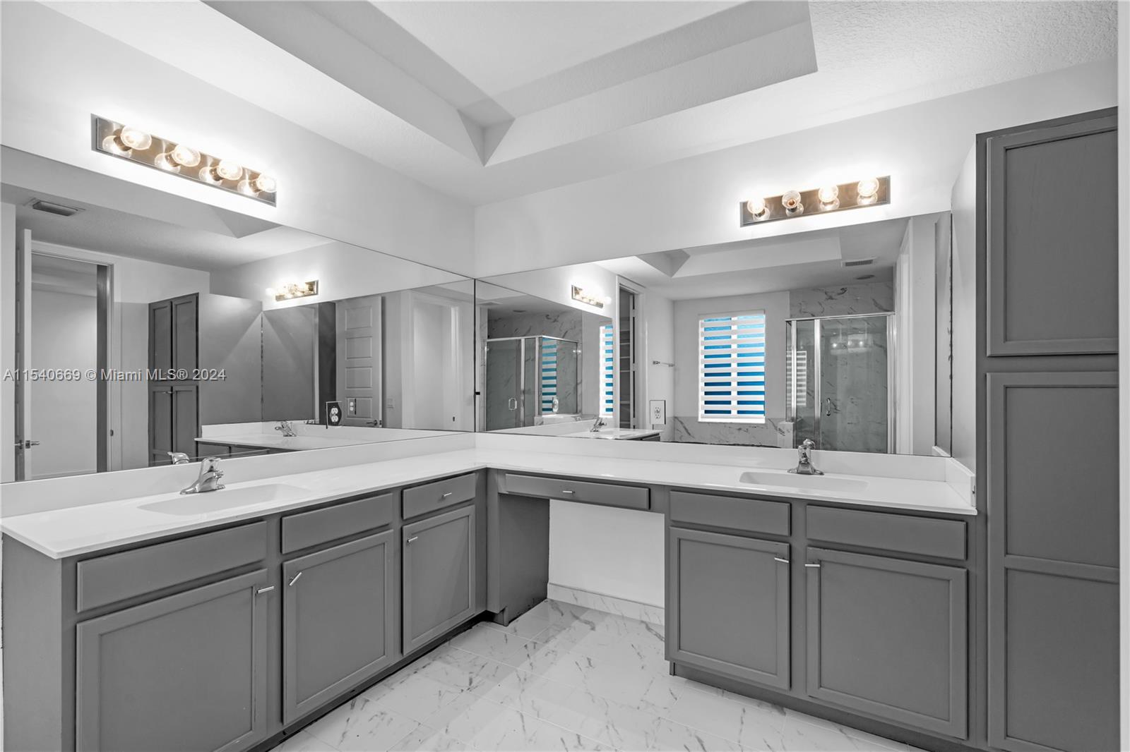 15018 SW 176th St 0, Miami, Florida 33187, 5 Bedrooms Bedrooms, ,4 BathroomsBathrooms,Residentiallease,For Rent,15018 SW 176th St 0,A11540669