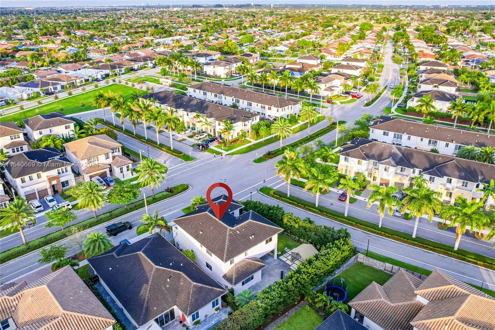 15018 SW 176th St 0, Miami, Florida 33187, 5 Bedrooms Bedrooms, ,4 BathroomsBathrooms,Residentiallease,For Rent,15018 SW 176th St 0,A11540669