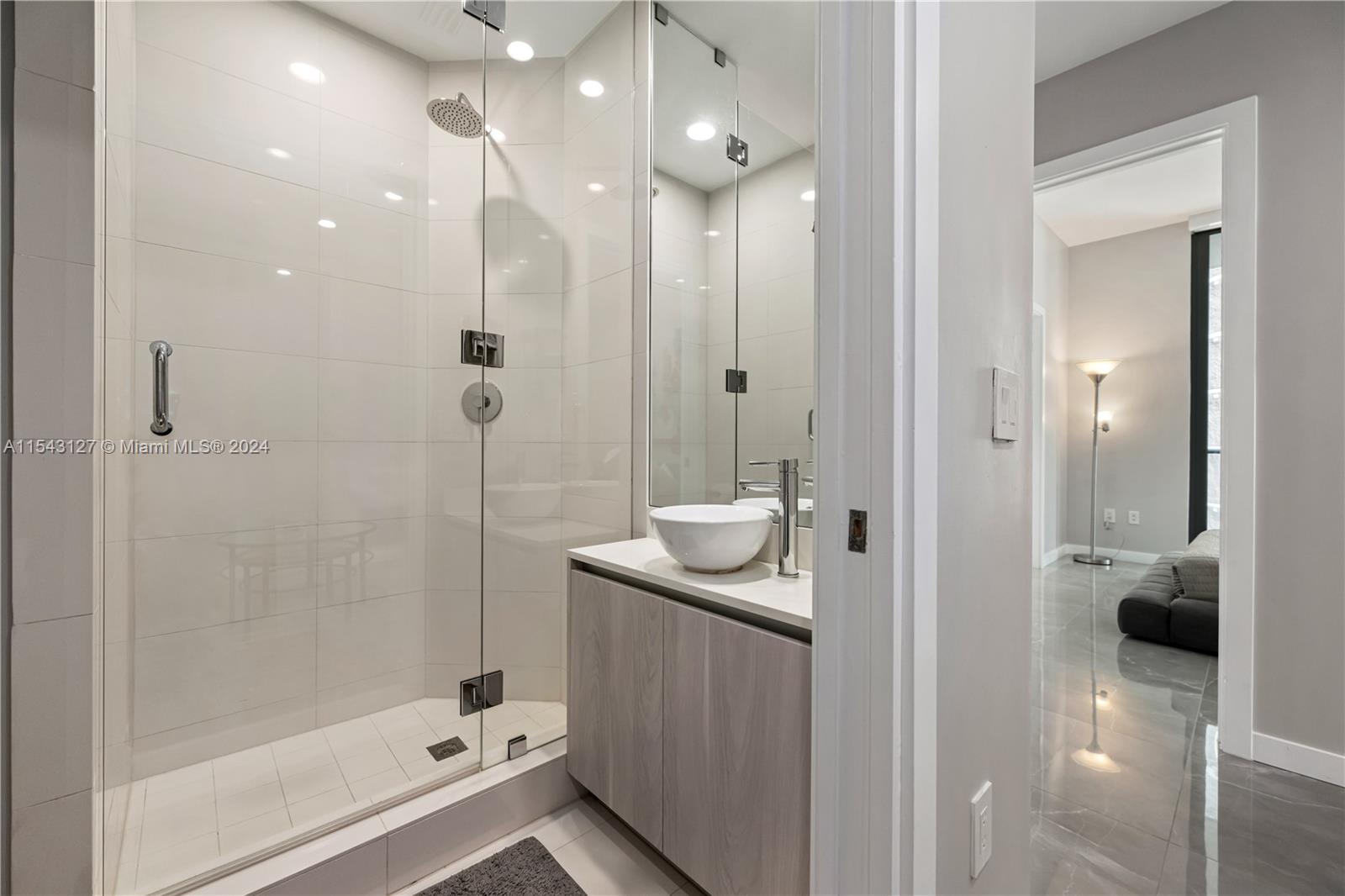 480 NE 31st St 1207, Miami, Florida 33137, 3 Bedrooms Bedrooms, ,3 BathroomsBathrooms,Residentiallease,For Rent,480 NE 31st St 1207,A11543127