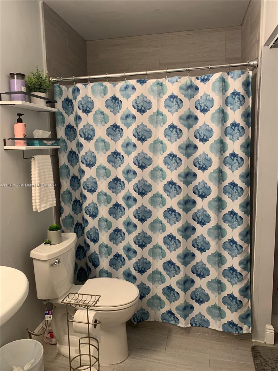 18356 NW 68th Ave A, Hialeah, Florida 33015, 1 Bedroom Bedrooms, ,1 BathroomBathrooms,Residentiallease,For Rent,18356 NW 68th Ave A,A11543132