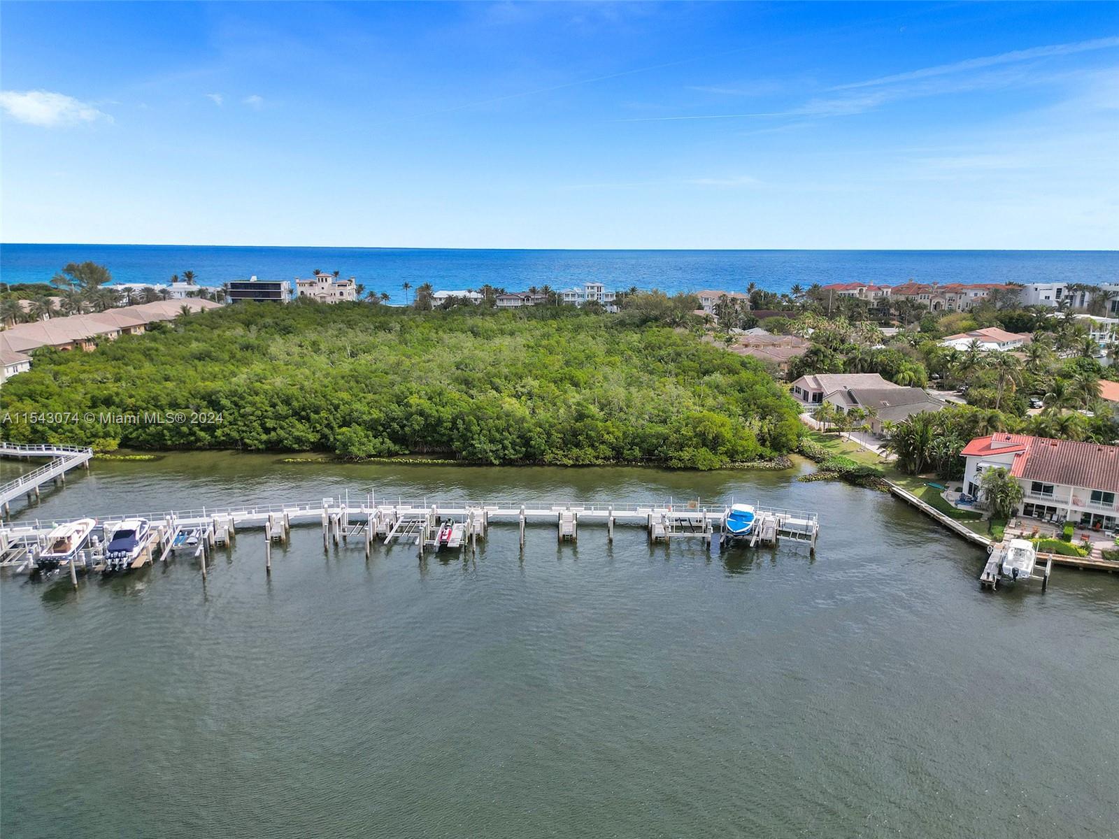899 Jeffery St, Boca Raton, FL, 33487 United States, 2 Bedrooms Bedrooms, ,2 BathroomsBathrooms,Residential,For Sale,Jeffery St,A11543074