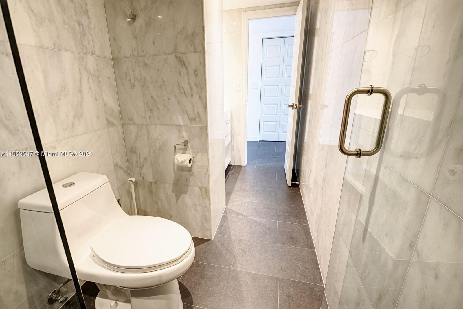 1000 Parkview Dr 615, Hallandale Beach, Florida 33009, 2 Bedrooms Bedrooms, ,2 BathroomsBathrooms,Residential,For Sale,1000 Parkview Dr 615,A11543047