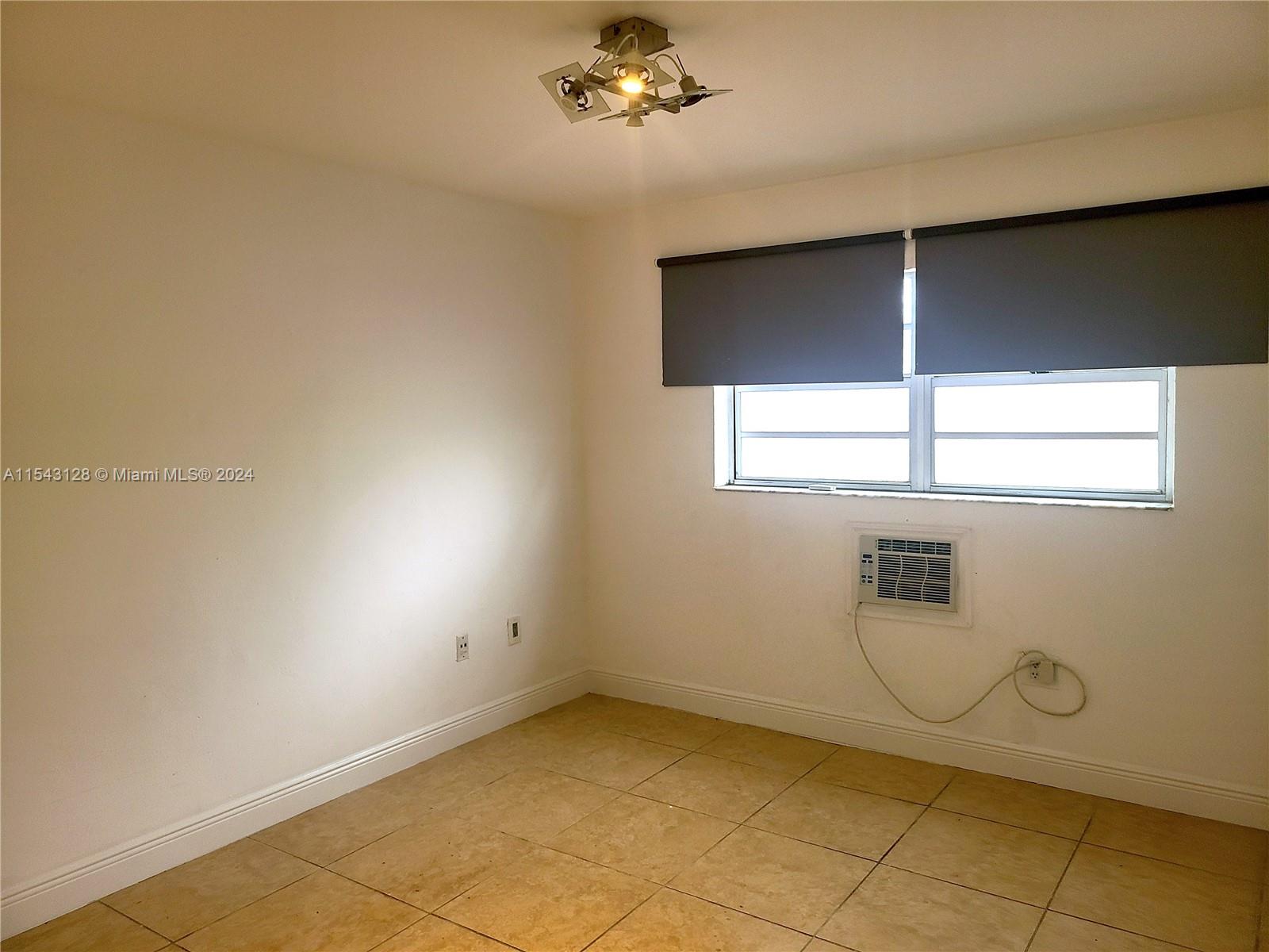 421 NE 68th St 3, Miami, Florida 33138, 1 Bedroom Bedrooms, ,1 BathroomBathrooms,Residentiallease,For Rent,421 NE 68th St 3,A11543128