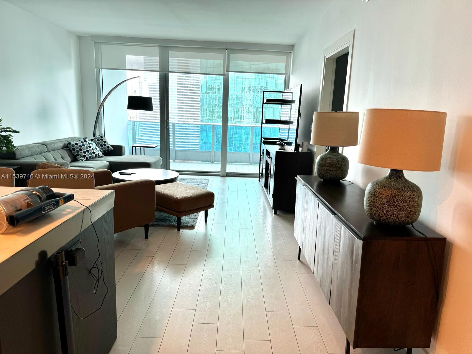 200 Biscayne Boulevard Way 3211, Miami, Florida 33131, 1 Bedroom Bedrooms, ,1 BathroomBathrooms,Residentiallease,For Rent,200 Biscayne Boulevard Way 3211,A11539746