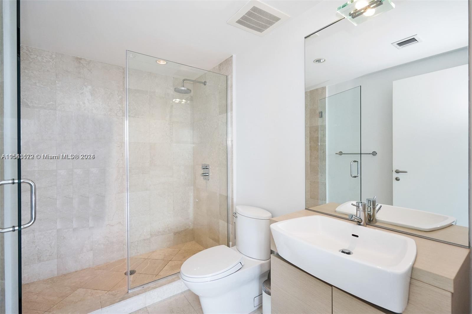 200 Biscayne Boulevard Way 3603, Miami, Florida 33131, 2 Bedrooms Bedrooms, ,2 BathroomsBathrooms,Residentiallease,For Rent,200 Biscayne Boulevard Way 3603,A11543172