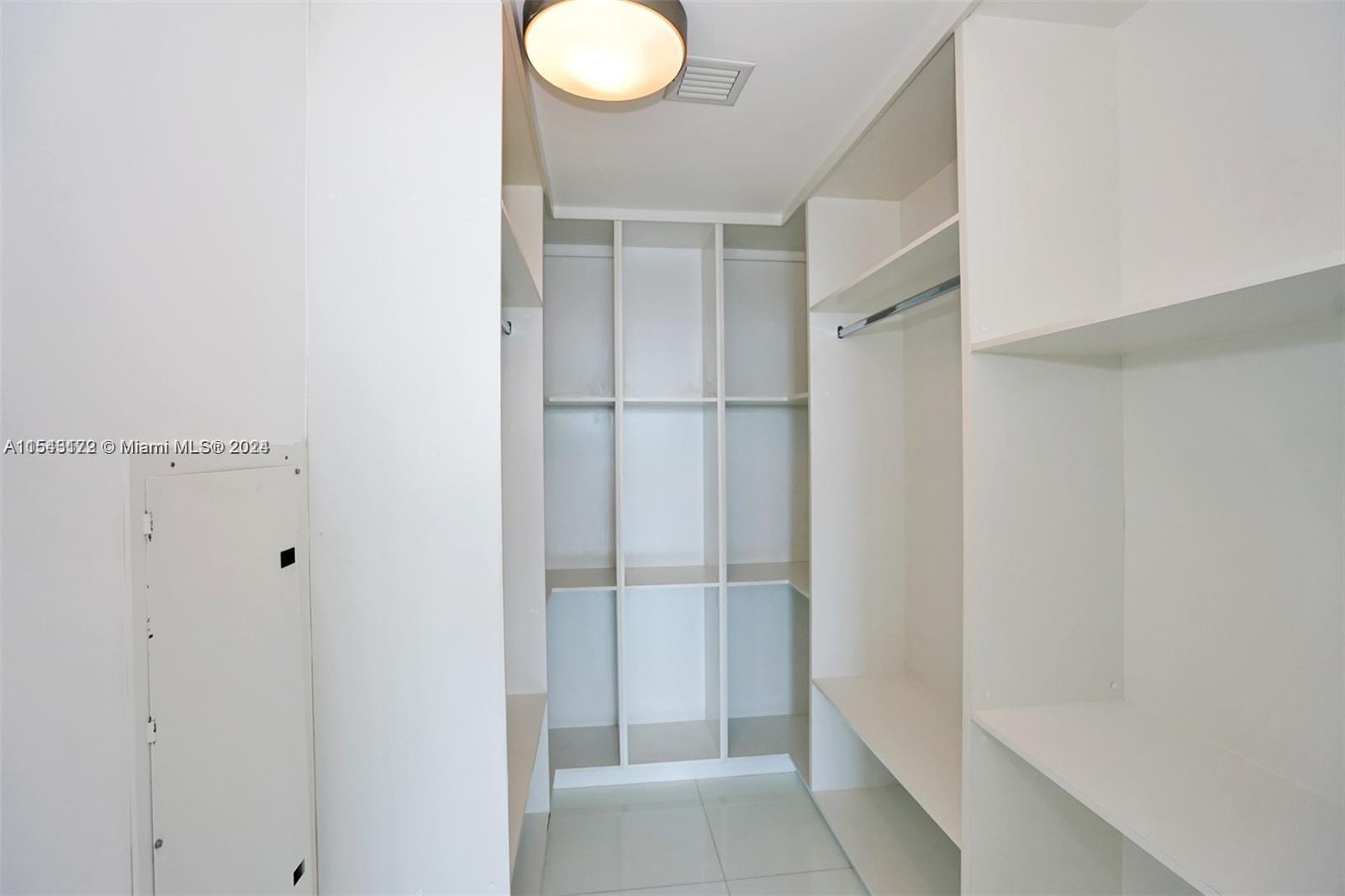 200 Biscayne Boulevard Way 3603, Miami, Florida 33131, 2 Bedrooms Bedrooms, ,2 BathroomsBathrooms,Residentiallease,For Rent,200 Biscayne Boulevard Way 3603,A11543172