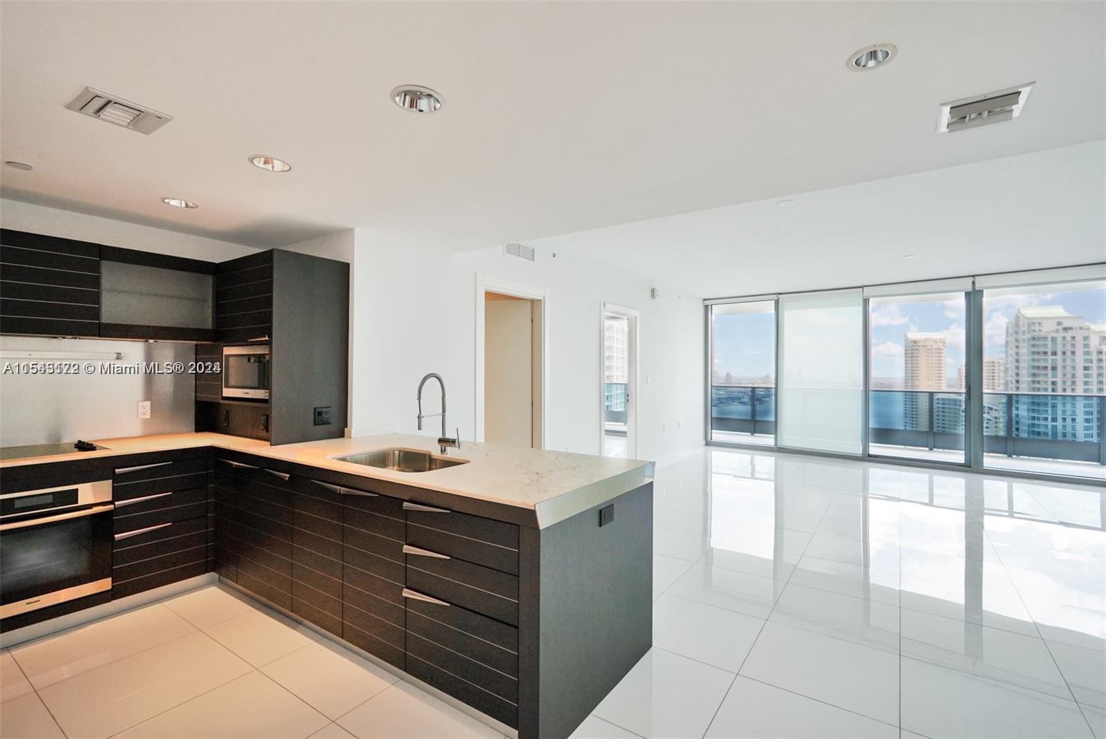 200 Biscayne Boulevard Way 3603, Miami, Florida 33131, 2 Bedrooms Bedrooms, ,2 BathroomsBathrooms,Residentiallease,For Rent,200 Biscayne Boulevard Way 3603,A11543172