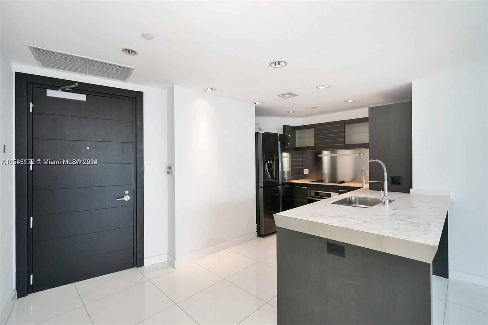 200 Biscayne Boulevard Way 3603, Miami, Florida 33131, 2 Bedrooms Bedrooms, ,2 BathroomsBathrooms,Residentiallease,For Rent,200 Biscayne Boulevard Way 3603,A11543172