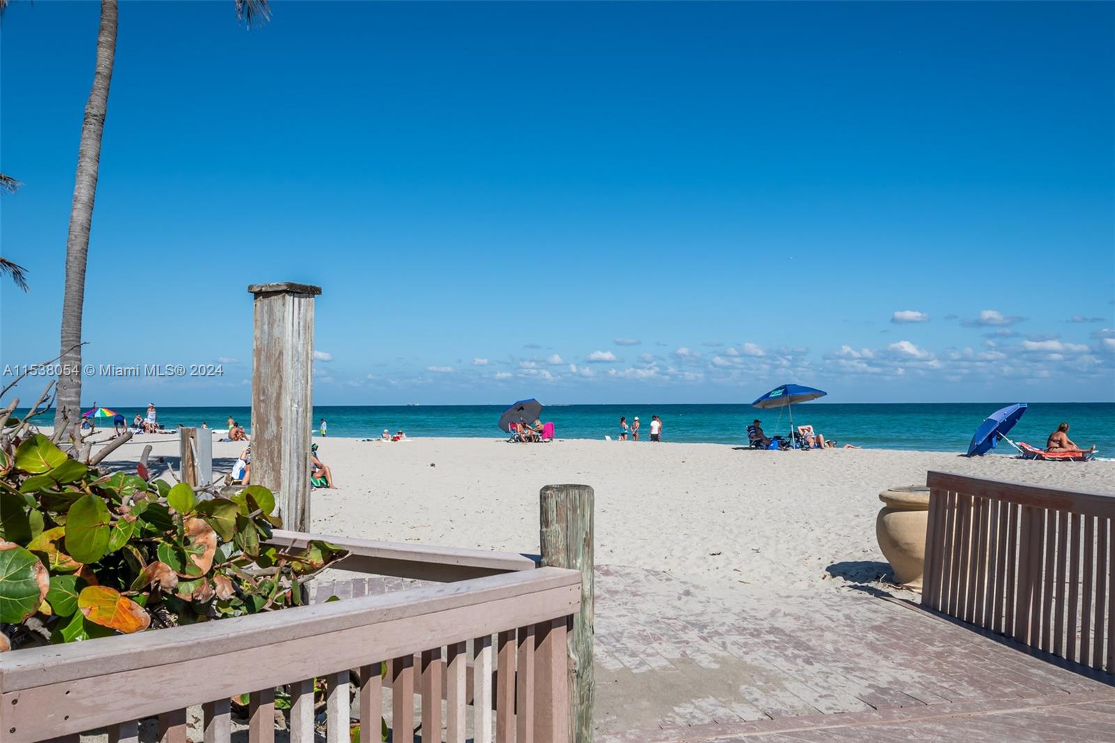 901 S Surf Rd 601, Hollywood, Florida 33019, 2 Bedrooms Bedrooms, ,2 BathroomsBathrooms,Residential,For Sale,901 S Surf Rd 601,A11538054