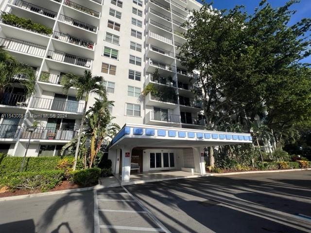 1800 N Andrews Ave #3J For Sale A11543085, FL