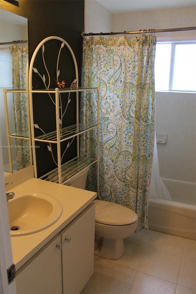 25352 SW 122nd Ct, Homestead, Florida 33032, 5 Bedrooms Bedrooms, ,3 BathroomsBathrooms,Residentiallease,For Rent,25352 SW 122nd Ct,A11543207