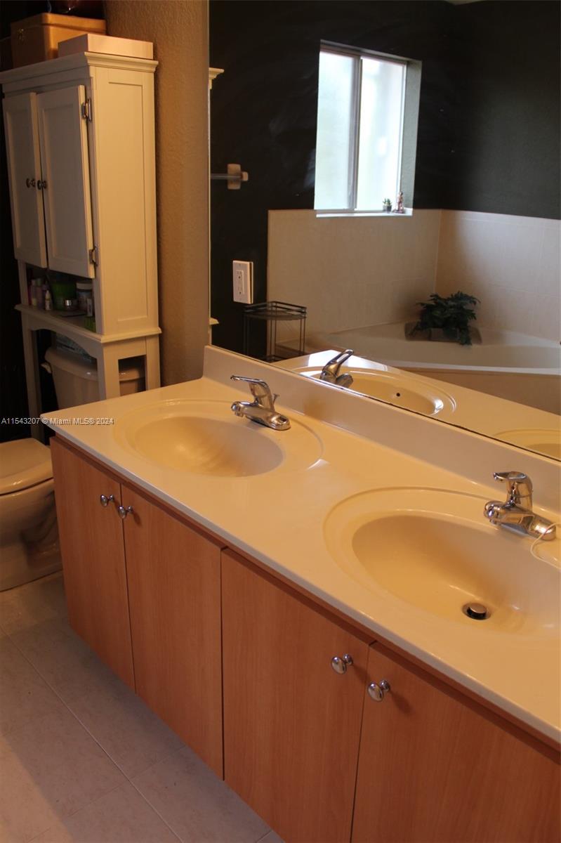 25352 SW 122nd Ct, Homestead, Florida 33032, 5 Bedrooms Bedrooms, ,3 BathroomsBathrooms,Residentiallease,For Rent,25352 SW 122nd Ct,A11543207