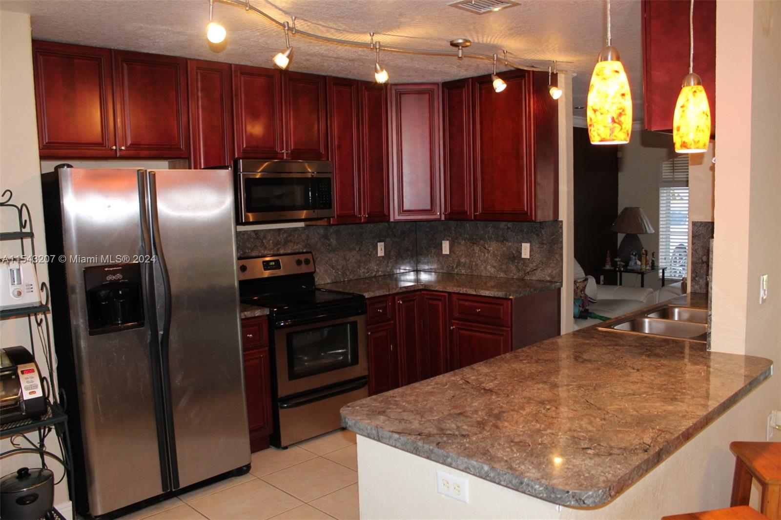 25352 SW 122nd Ct, Homestead, Florida 33032, 5 Bedrooms Bedrooms, ,3 BathroomsBathrooms,Residentiallease,For Rent,25352 SW 122nd Ct,A11543207