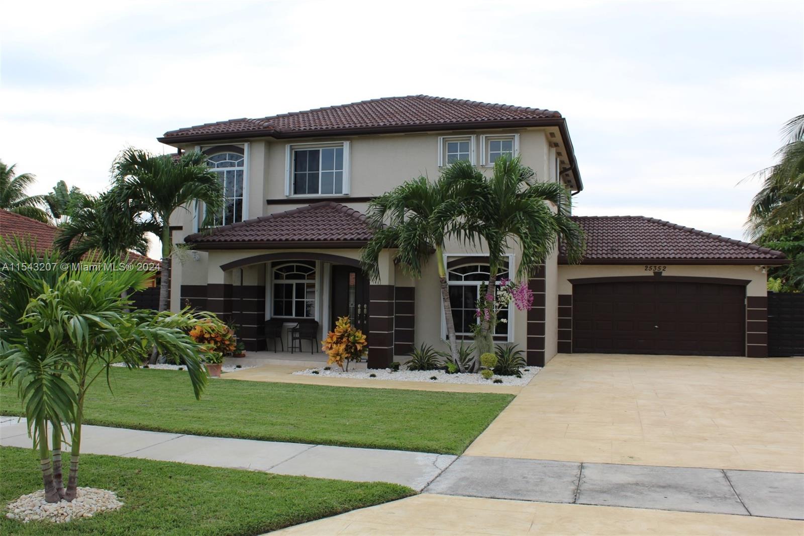 25352 SW 122nd Ct, Homestead, Florida 33032, 5 Bedrooms Bedrooms, ,3 BathroomsBathrooms,Residentiallease,For Rent,25352 SW 122nd Ct,A11543207