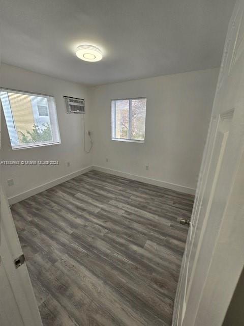 535 NW 7th St 12, Miami, Florida 33136, 2 Bedrooms Bedrooms, ,1 BathroomBathrooms,Residentiallease,For Rent,535 NW 7th St 12,A11525952