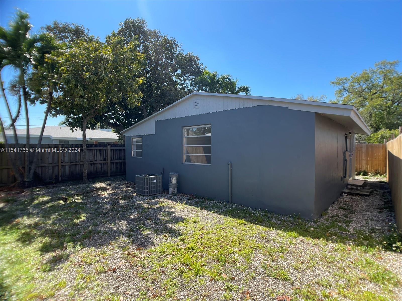 2919 SW 25th Ter #B For Sale A11541765, FL