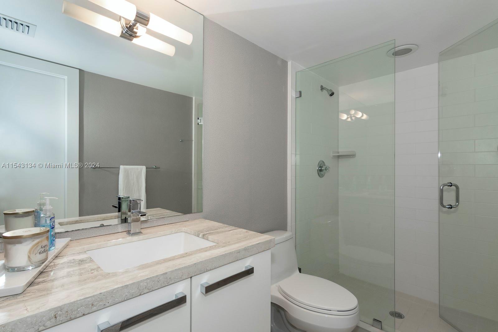 7330 Ocean Ter 15-C, Miami Beach, Florida 33141, 2 Bedrooms Bedrooms, ,2 BathroomsBathrooms,Residential,For Sale,7330 Ocean Ter 15-C,A11543134