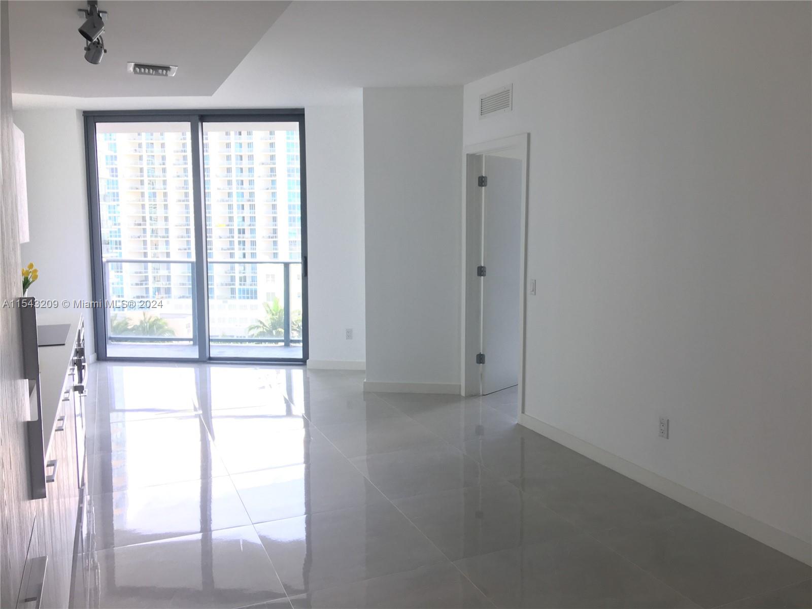 501 NE 31st St 907, Miami, Florida 33137, 1 Bedroom Bedrooms, ,1 BathroomBathrooms,Residentiallease,For Rent,501 NE 31st St 907,A11543209