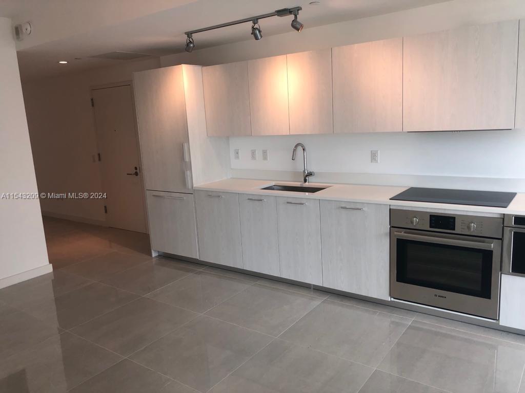 501 NE 31st St 907, Miami, Florida 33137, 1 Bedroom Bedrooms, ,1 BathroomBathrooms,Residentiallease,For Rent,501 NE 31st St 907,A11543209
