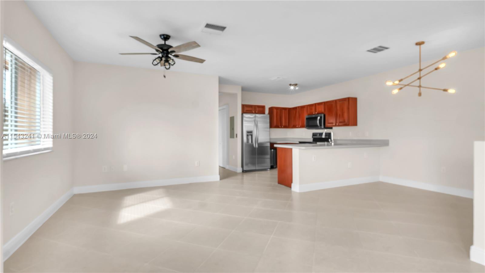 3310 Palomino 624-6, Davie, Florida 33024-2345, 2 Bedrooms Bedrooms, ,2 BathroomsBathrooms,Residential,For Sale,3310 Palomino 624-6,A11543241