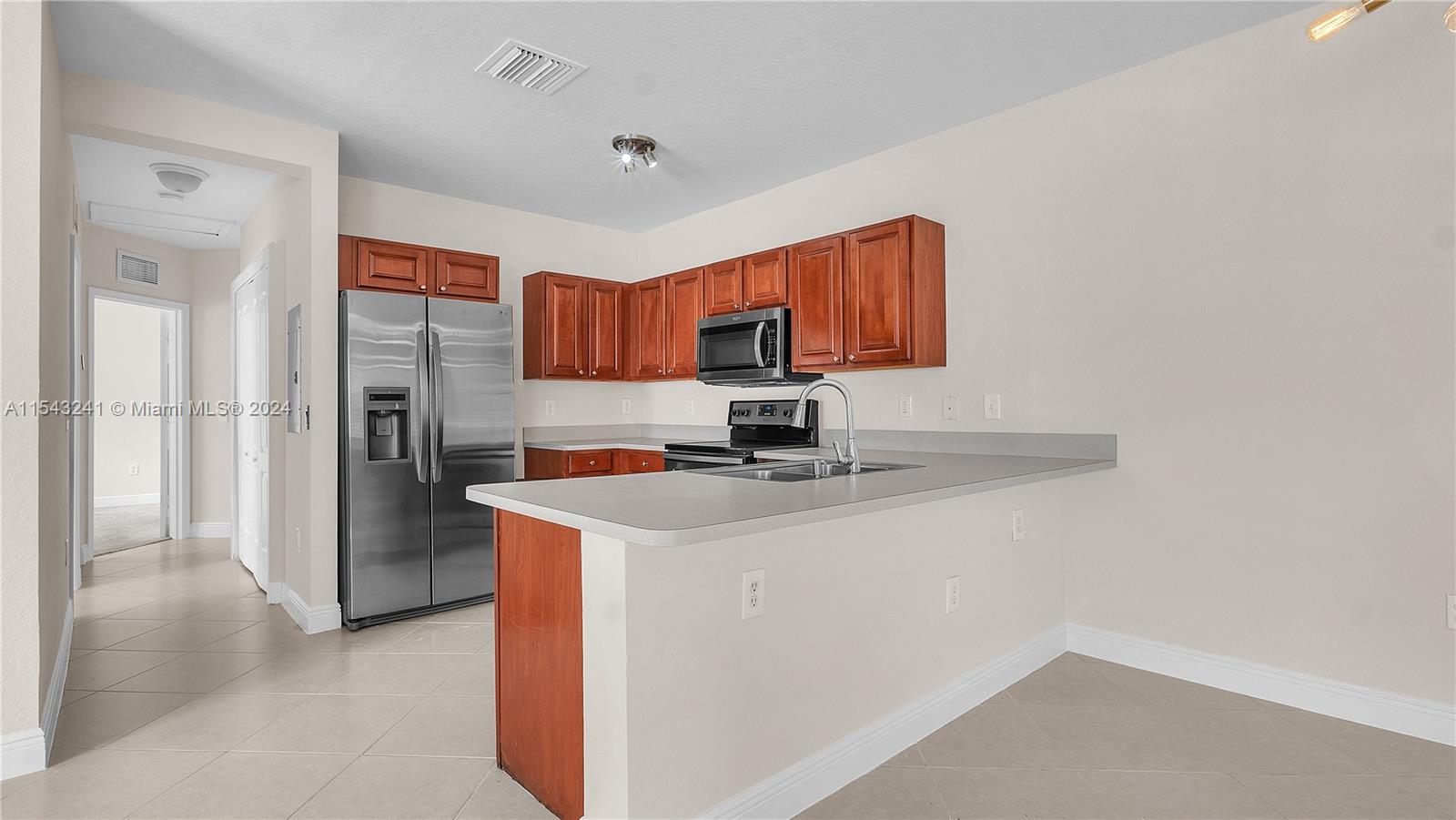 3310 Palomino 624-6, Davie, Florida 33024-2345, 2 Bedrooms Bedrooms, ,2 BathroomsBathrooms,Residential,For Sale,3310 Palomino 624-6,A11543241