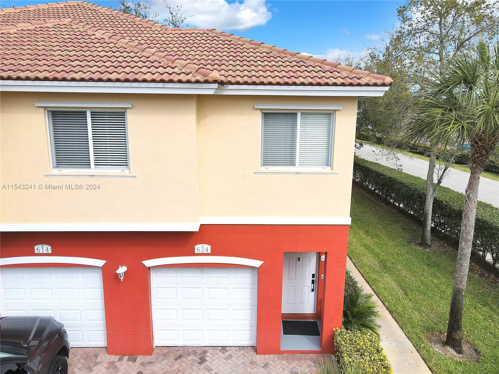 3310 Palomino 624-6, Davie, Florida 33024-2345, 2 Bedrooms Bedrooms, ,2 BathroomsBathrooms,Residential,For Sale,3310 Palomino 624-6,A11543241