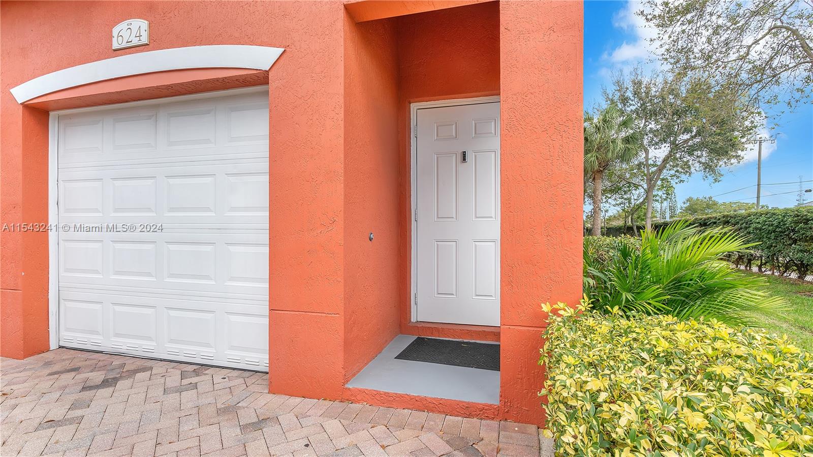 3310 Palomino 624-6, Davie, Florida 33024-2345, 2 Bedrooms Bedrooms, ,2 BathroomsBathrooms,Residential,For Sale,3310 Palomino 624-6,A11543241