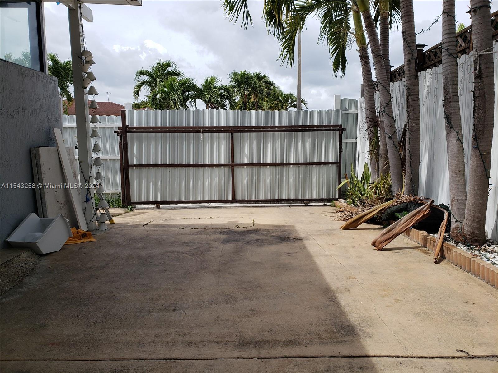 13381 SW 269th St, Miami, Florida 33032, 3 Bedrooms Bedrooms, ,2 BathroomsBathrooms,Residential,For Sale,13381 SW 269th St,A11543258