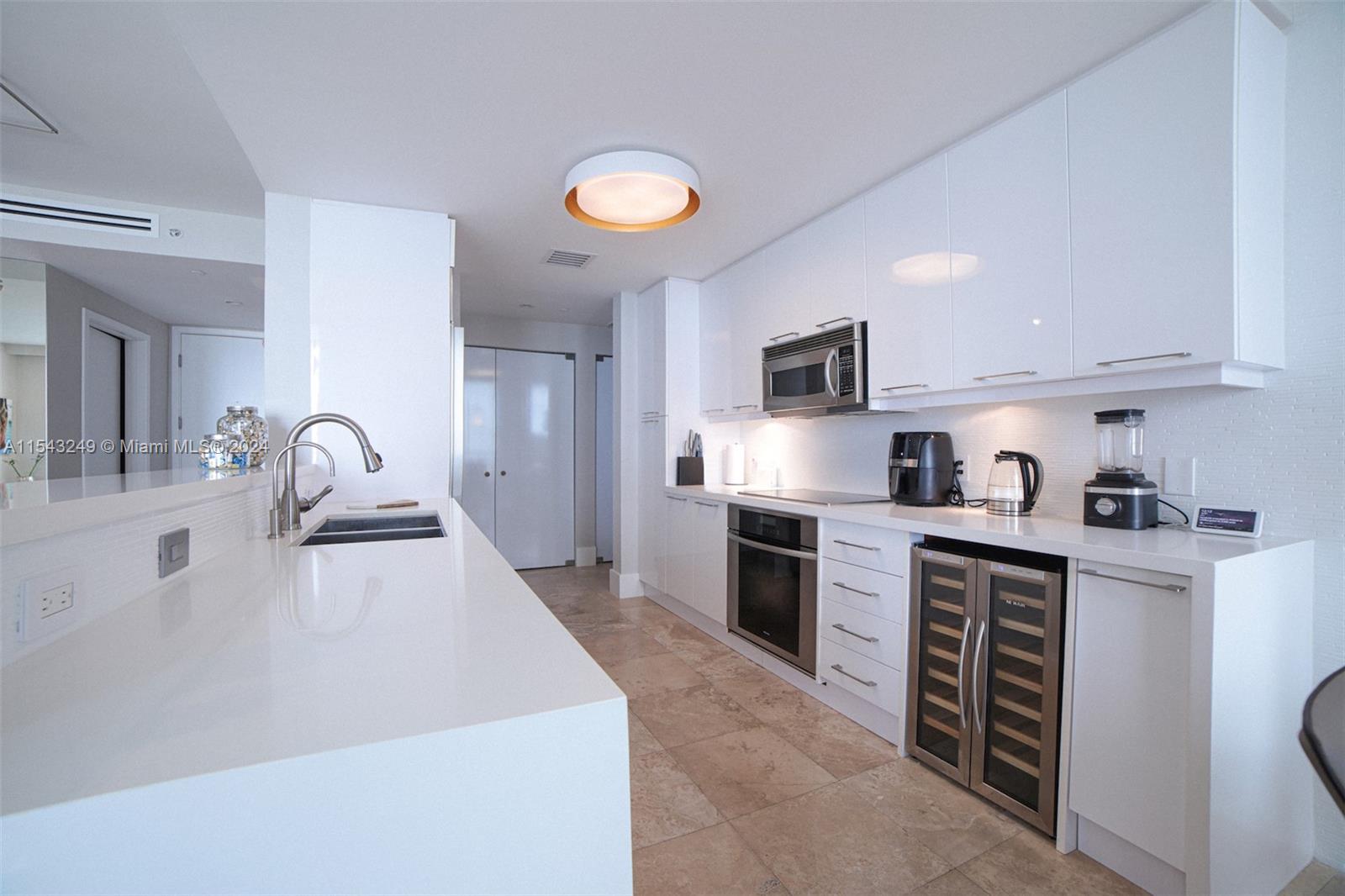 901 Brickell Key Blvd 1405, Miami, Florida 33131, 2 Bedrooms Bedrooms, ,2 BathroomsBathrooms,Residential,For Sale,901 Brickell Key Blvd 1405,A11543249