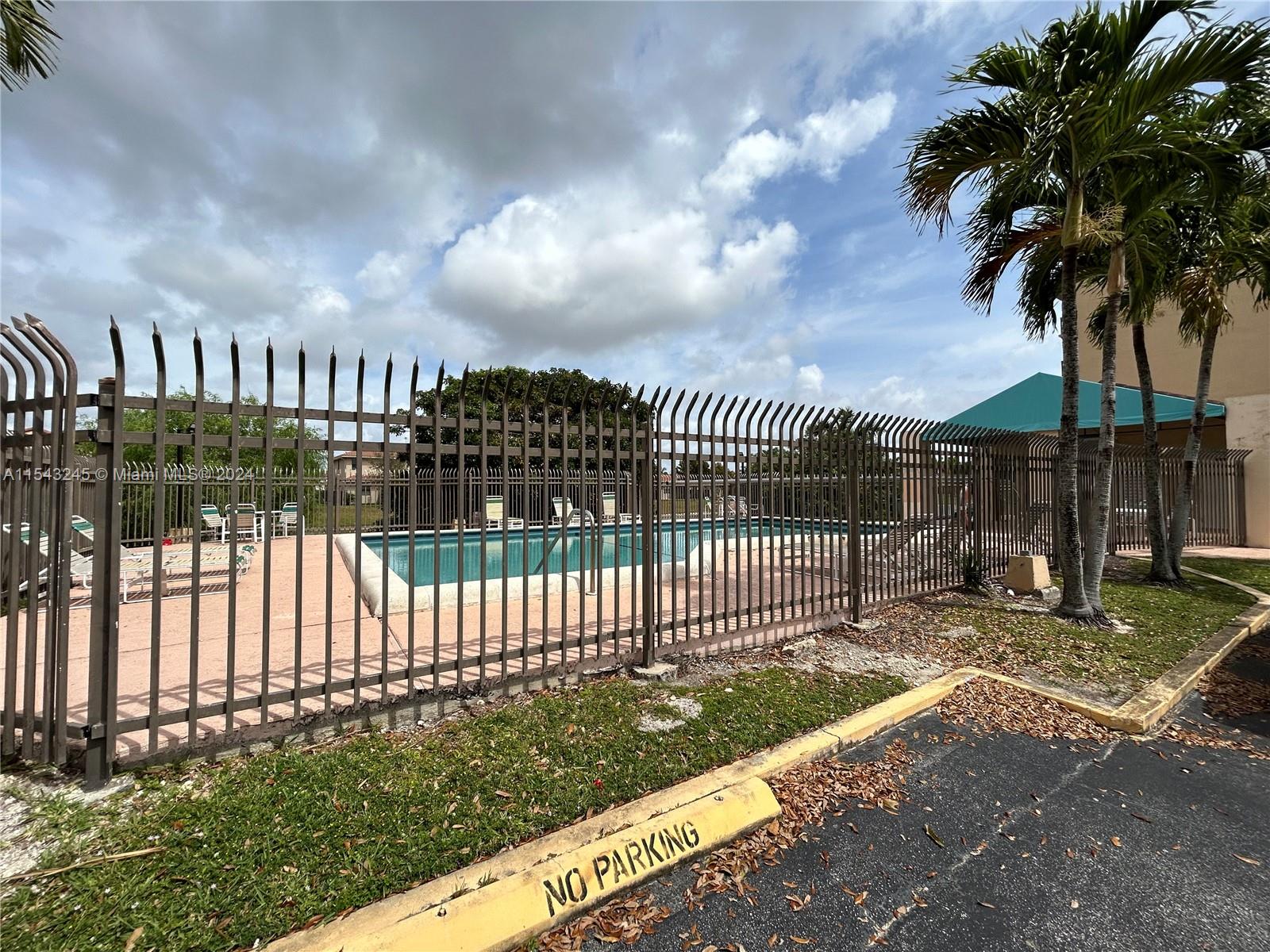 10145 NW 9th St Cir 7-305, Miami, Florida 33172, 2 Bedrooms Bedrooms, ,2 BathroomsBathrooms,Residential,For Sale,10145 NW 9th St Cir 7-305,A11543245