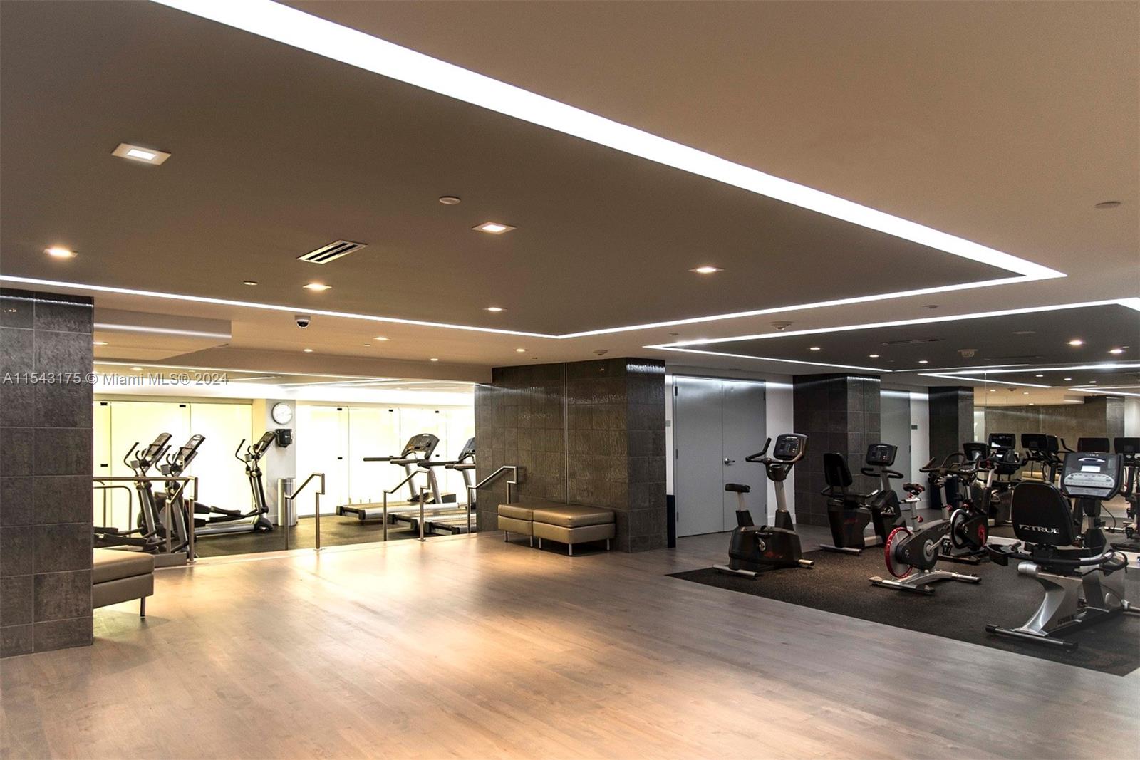 901 Brickell Key Blvd 2303, Miami, Florida 33131, 2 Bedrooms Bedrooms, ,2 BathroomsBathrooms,Residential,For Sale,901 Brickell Key Blvd 2303,A11543175
