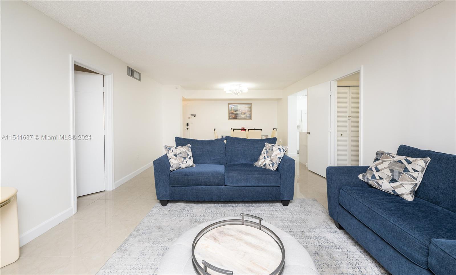1833 S Ocean Dr 1007, Hallandale Beach, Florida 33009, 2 Bedrooms Bedrooms, ,2 BathroomsBathrooms,Residentiallease,For Rent,1833 S Ocean Dr 1007,A11541637