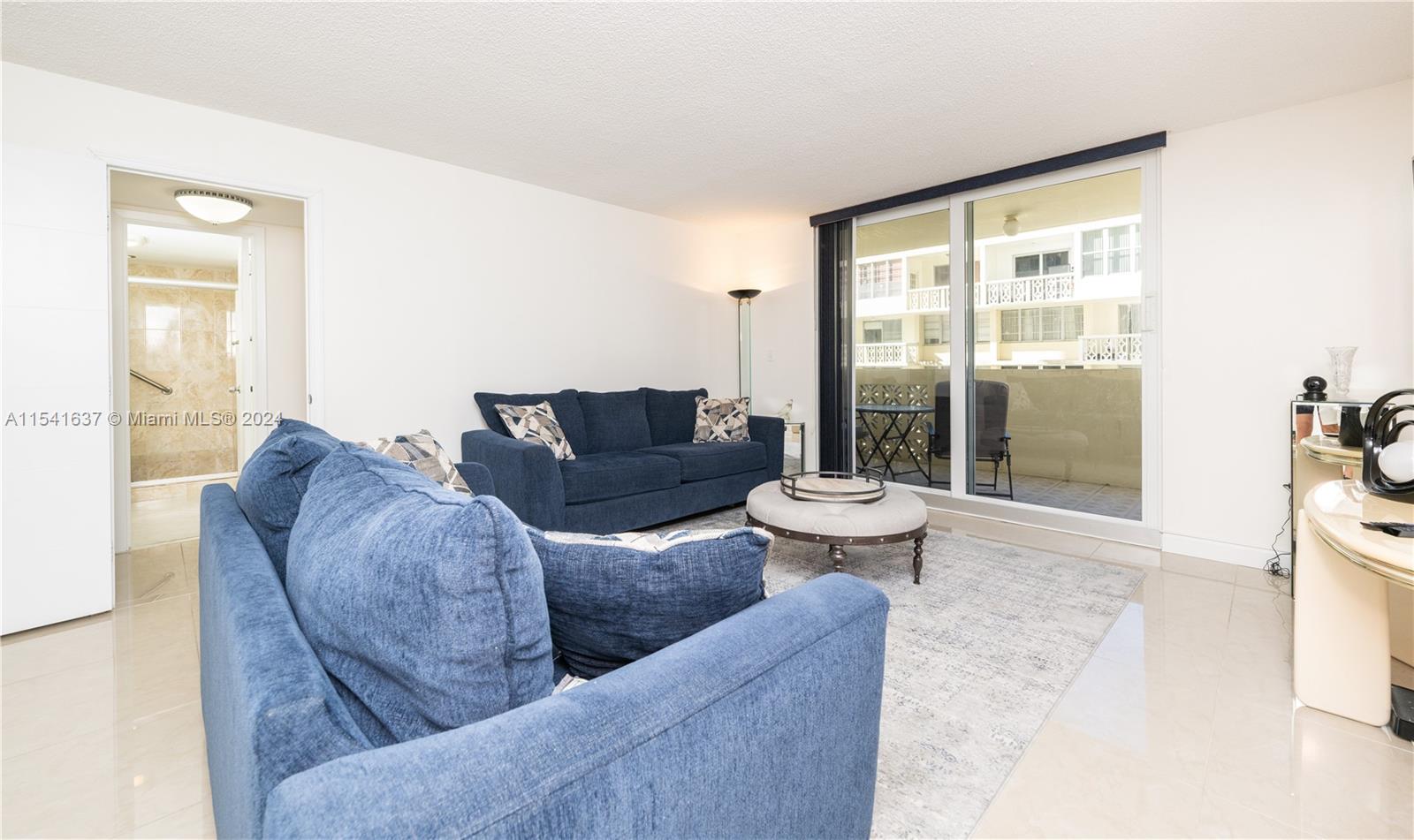 Very spacious stand-up Shower