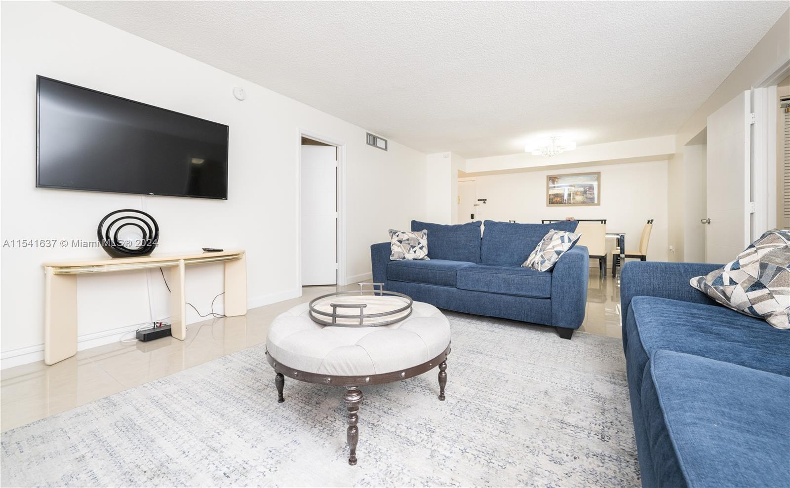 1833 S Ocean Dr 1007, Hallandale Beach, Florida 33009, 2 Bedrooms Bedrooms, ,2 BathroomsBathrooms,Residentiallease,For Rent,1833 S Ocean Dr 1007,A11541637