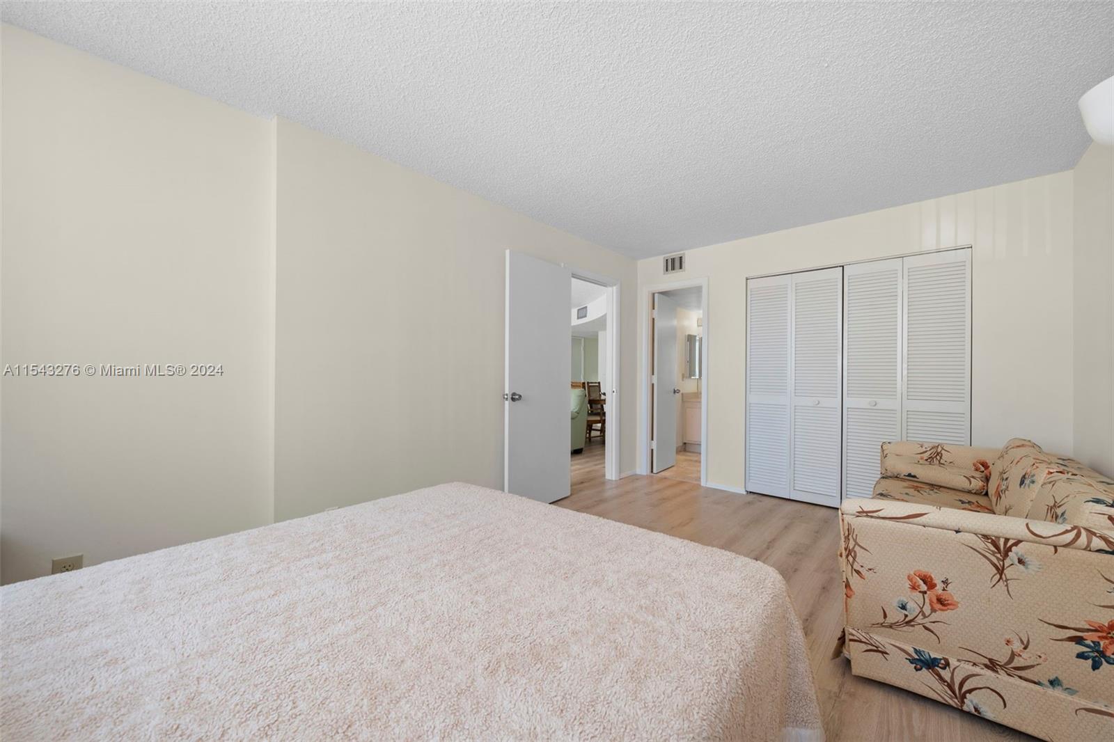 2401 S Ocean Dr 304, Hollywood, Florida 33019, 2 Bedrooms Bedrooms, ,2 BathroomsBathrooms,Residentiallease,For Rent,2401 S Ocean Dr 304,A11543276