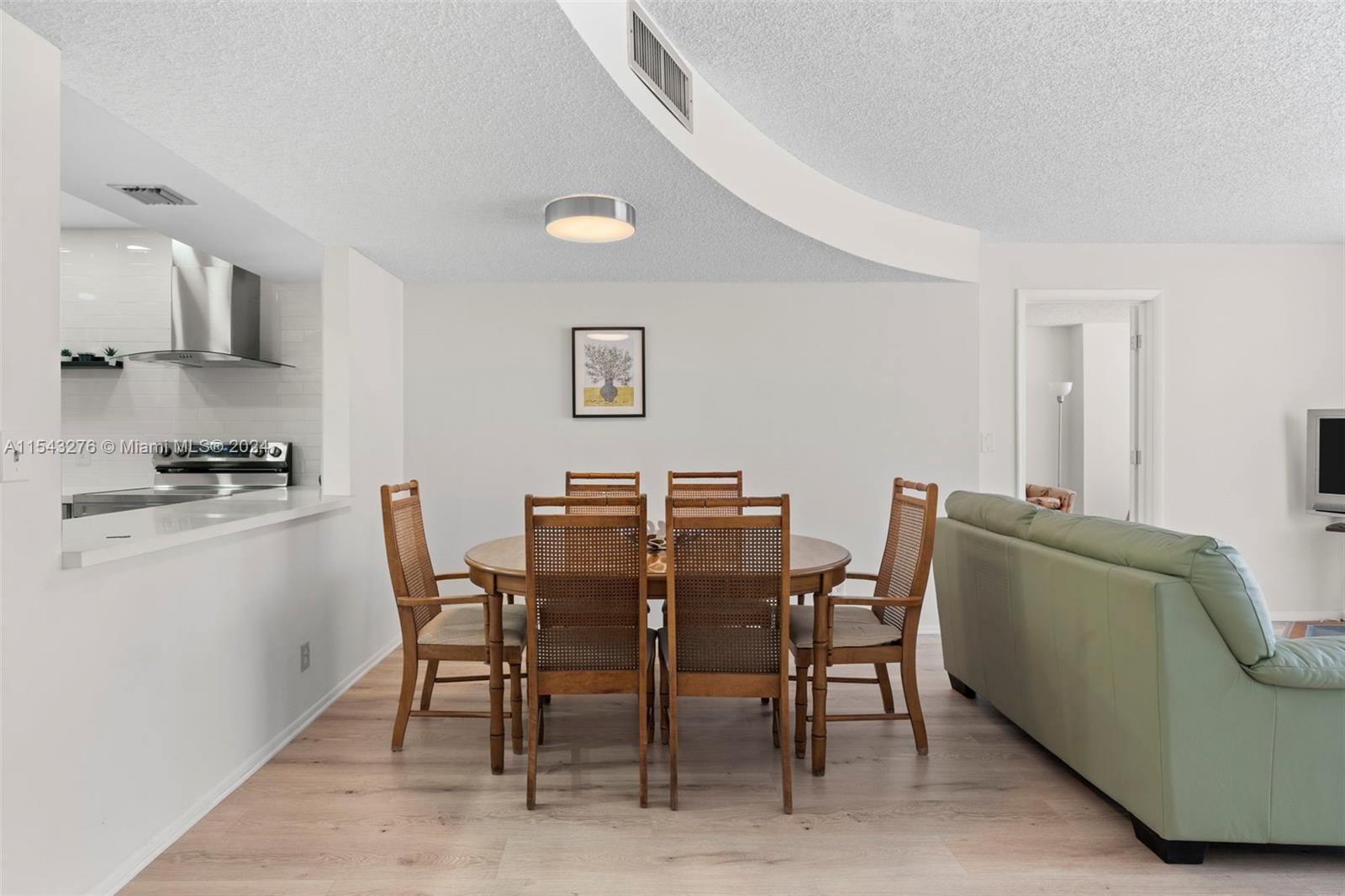 2401 S Ocean Dr 304, Hollywood, Florida 33019, 2 Bedrooms Bedrooms, ,2 BathroomsBathrooms,Residentiallease,For Rent,2401 S Ocean Dr 304,A11543276