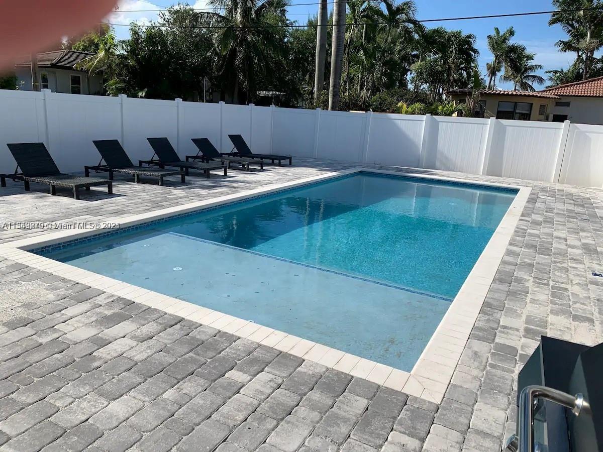 800 Hollywood Blvd, Hollywood, Florida 33019, 4 Bedrooms Bedrooms, ,4 BathroomsBathrooms,Residential,For Sale,800 Hollywood Blvd,A11543279