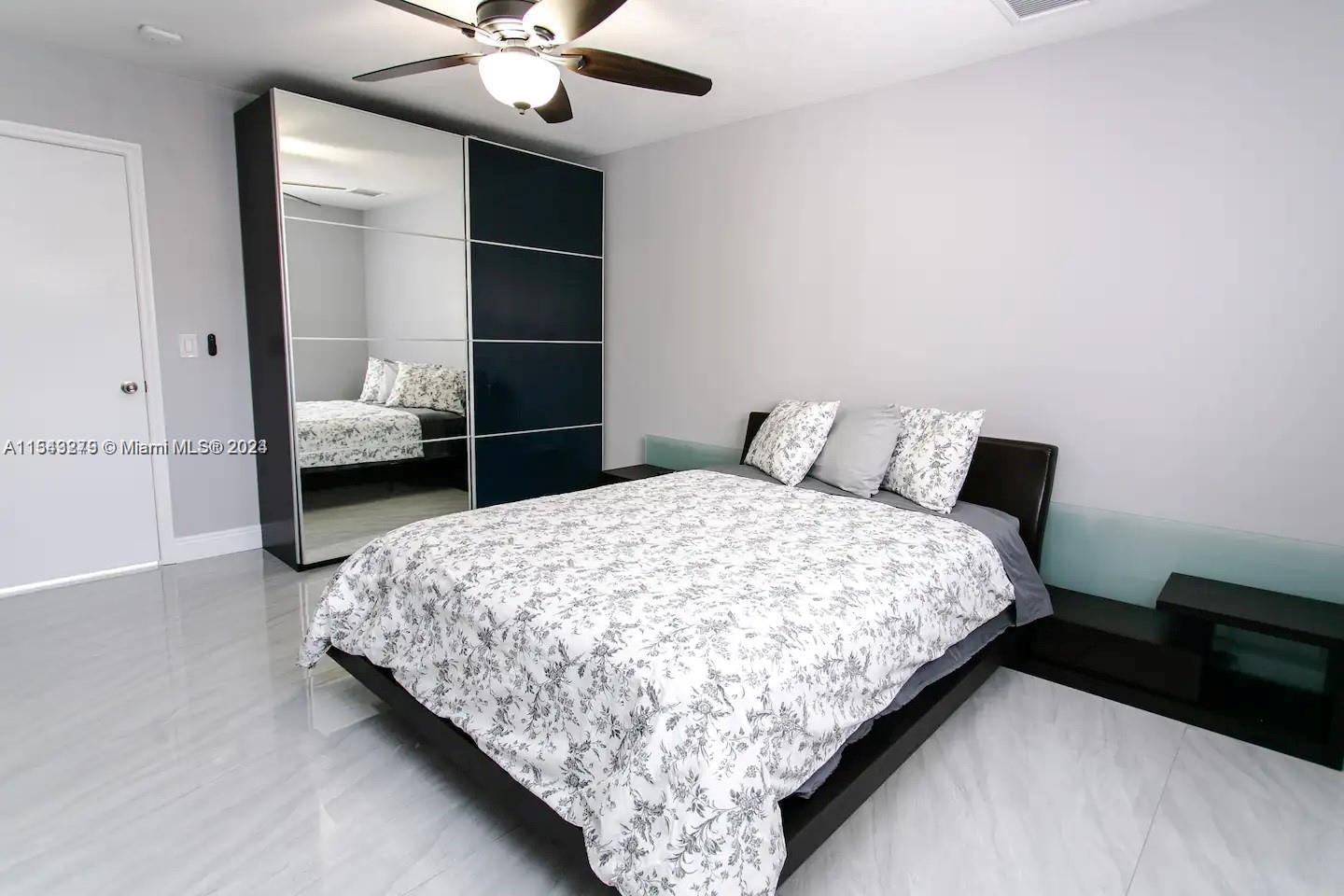 800 Hollywood Blvd, Hollywood, Florida 33019, 4 Bedrooms Bedrooms, ,4 BathroomsBathrooms,Residential,For Sale,800 Hollywood Blvd,A11543279