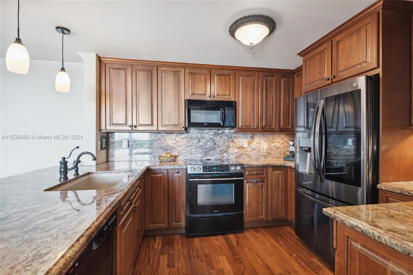 4201 N Ocean Dr 504, Hollywood, Florida 33019, 2 Bedrooms Bedrooms, ,2 BathroomsBathrooms,Residentiallease,For Rent,4201 N Ocean Dr 504,A11538993