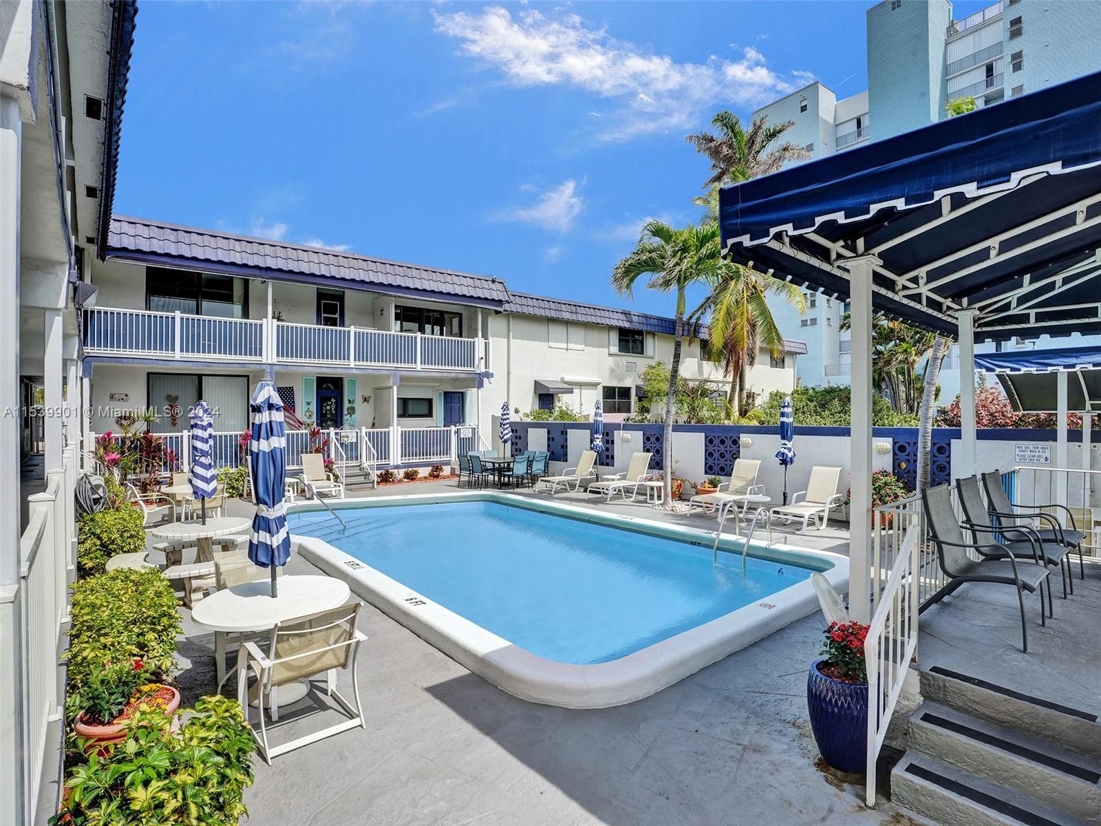 322 Taylor St 1A, Hollywood, Florida 33019, 2 Bedrooms Bedrooms, ,1 BathroomBathrooms,Residential,For Sale,322 Taylor St 1A,A11539901